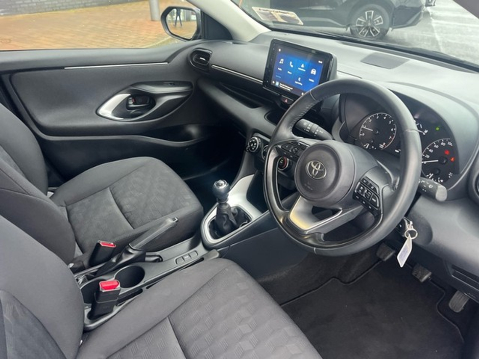 2024 Toyota Yaris 1.5 LUNA €23,950