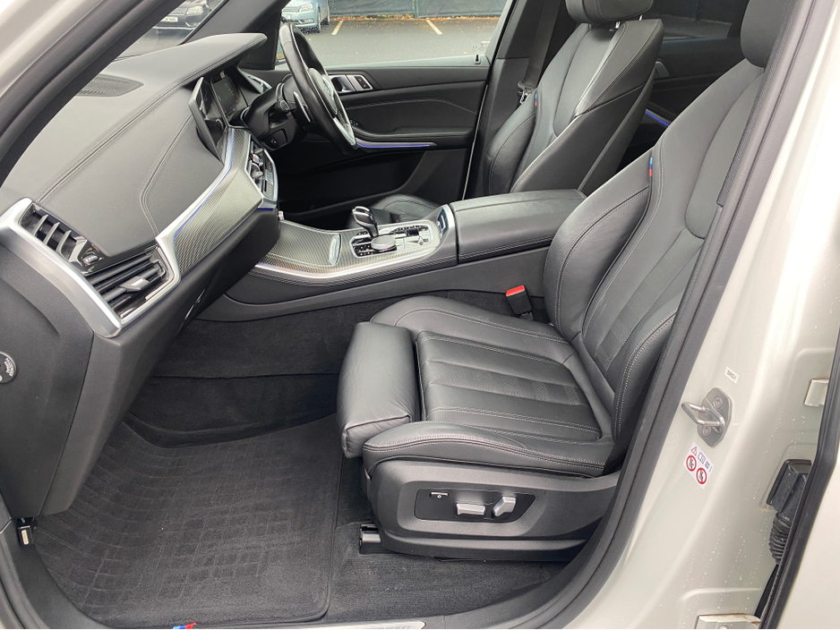 2020 BMW X5 - image 14