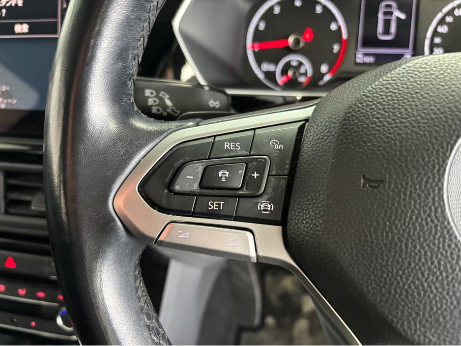 2020 Volkswagen T-Cross - image 9