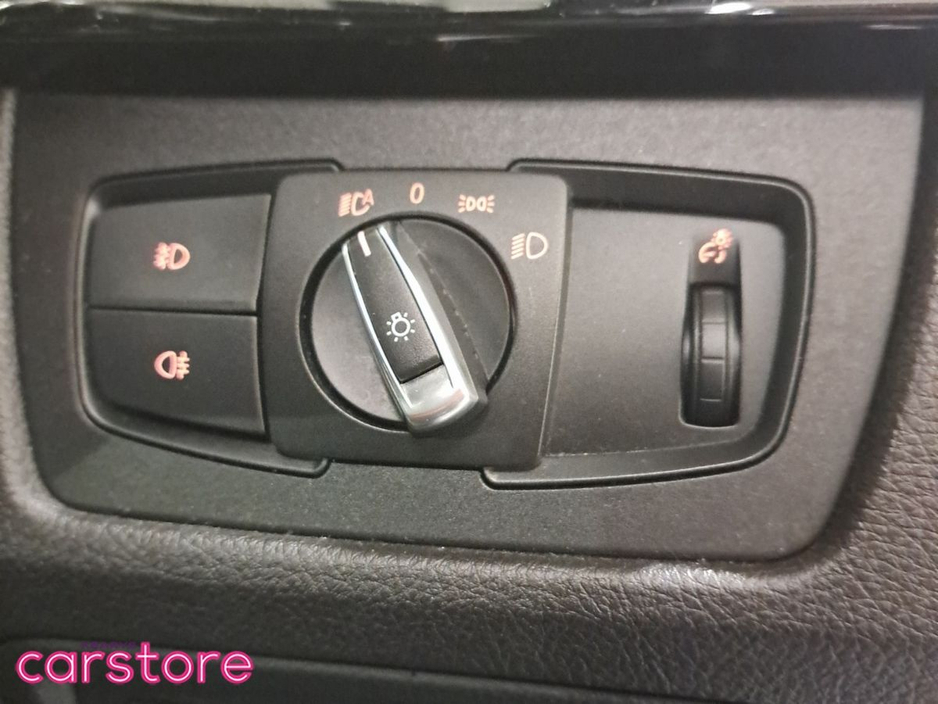 2017 BMW 3 Series 330e M-Sport Estoril Blue €19,890