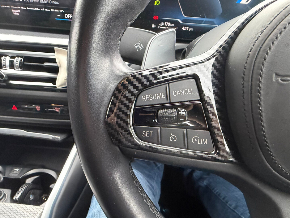 2023 BMW 3 Series - image 12