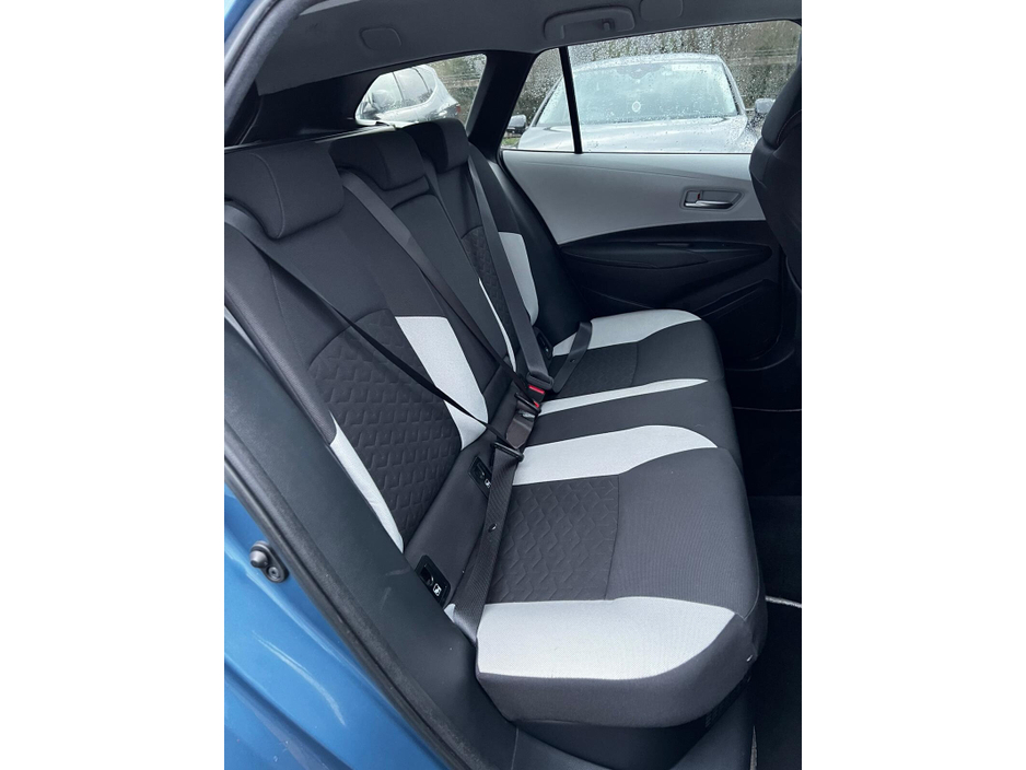 2021 Toyota Corolla - image 12