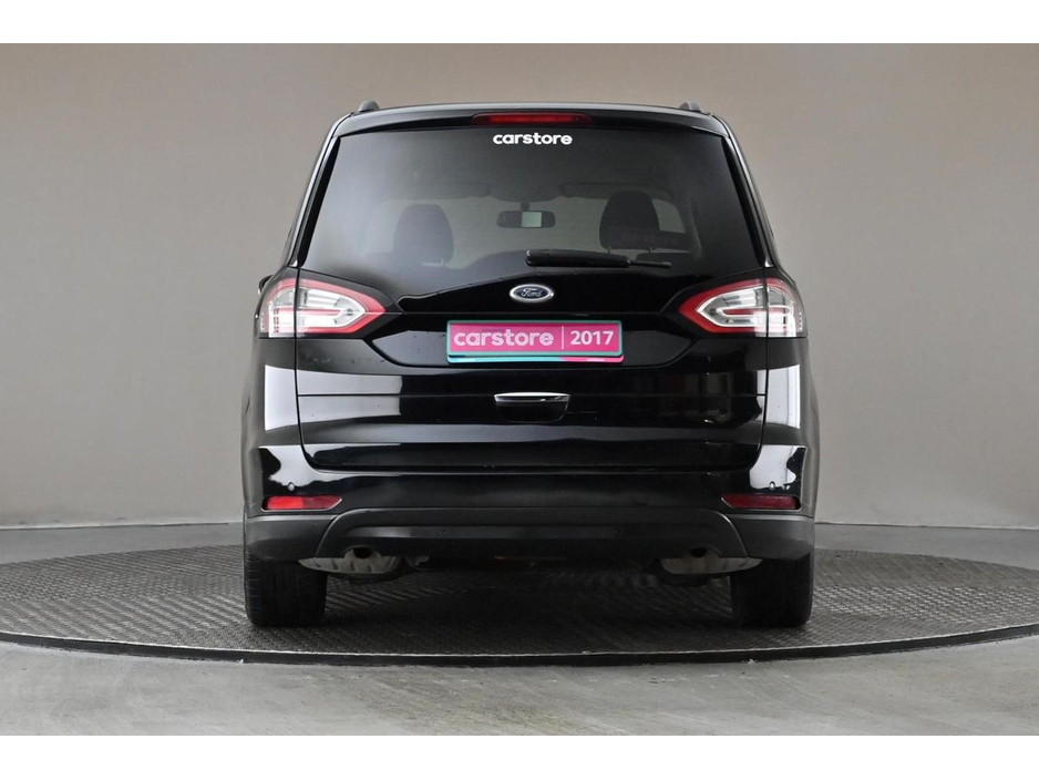 2017 Ford Galaxy - image 8