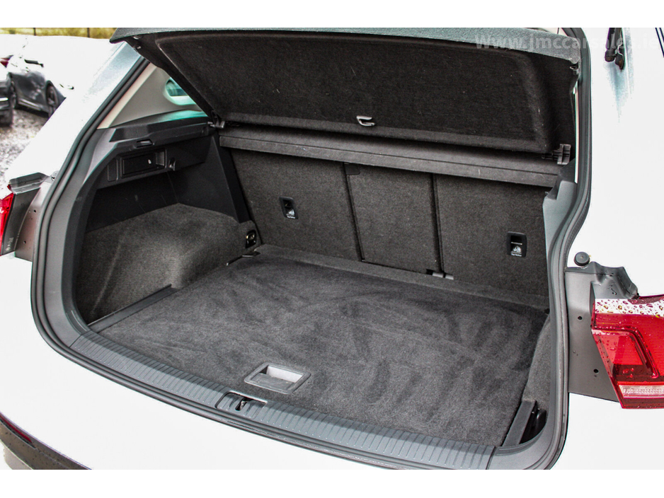 2018 Volkswagen Tiguan - image 34