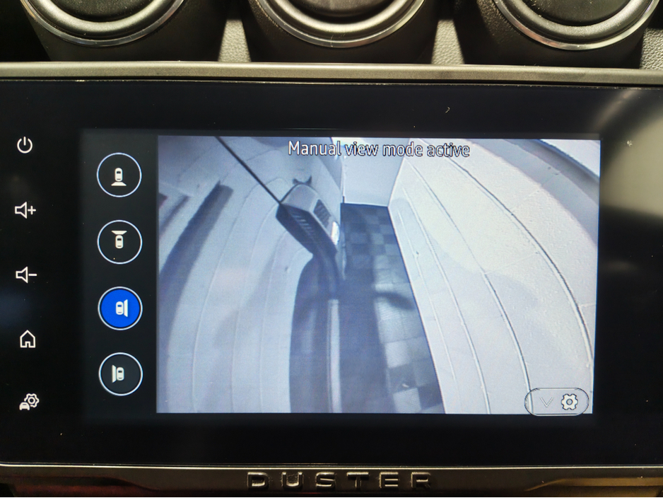 2022 Dacia Duster - image 23