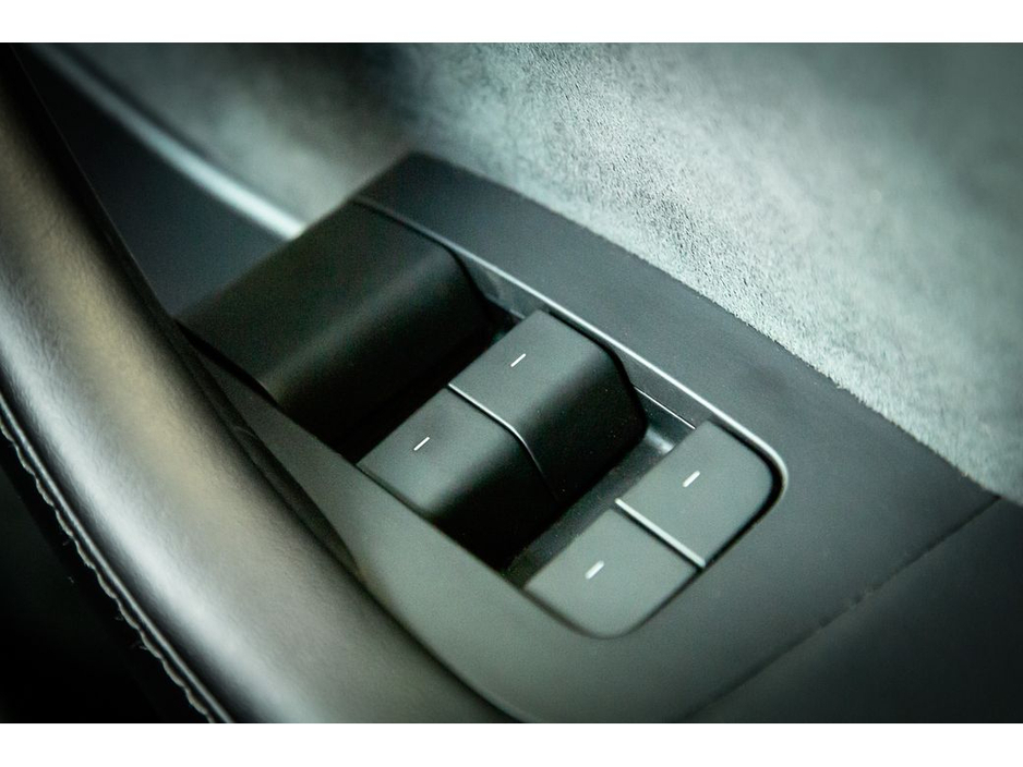 2022 Tesla Model Y - image 30