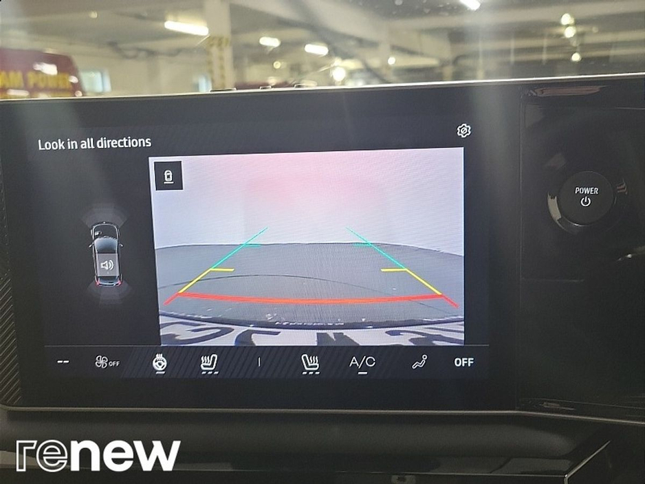 2025 Renault 5 - image 27