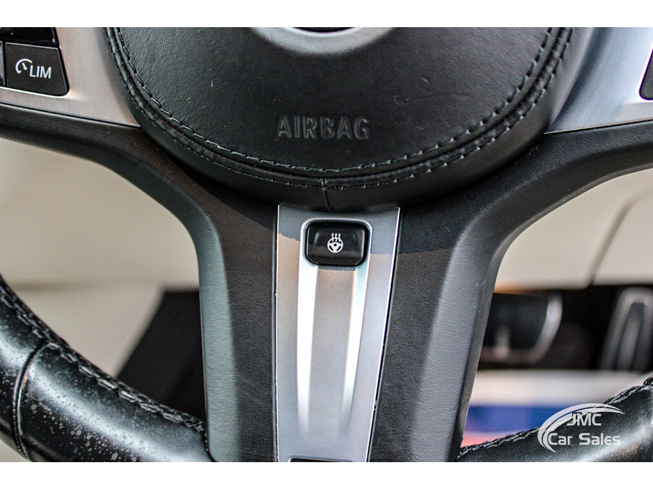 2021 BMW 5 Series - image 18