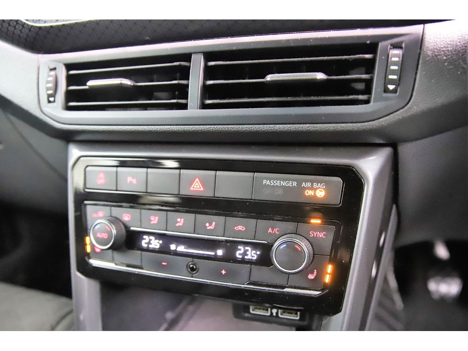 2020 Volkswagen T-Cross - image 20