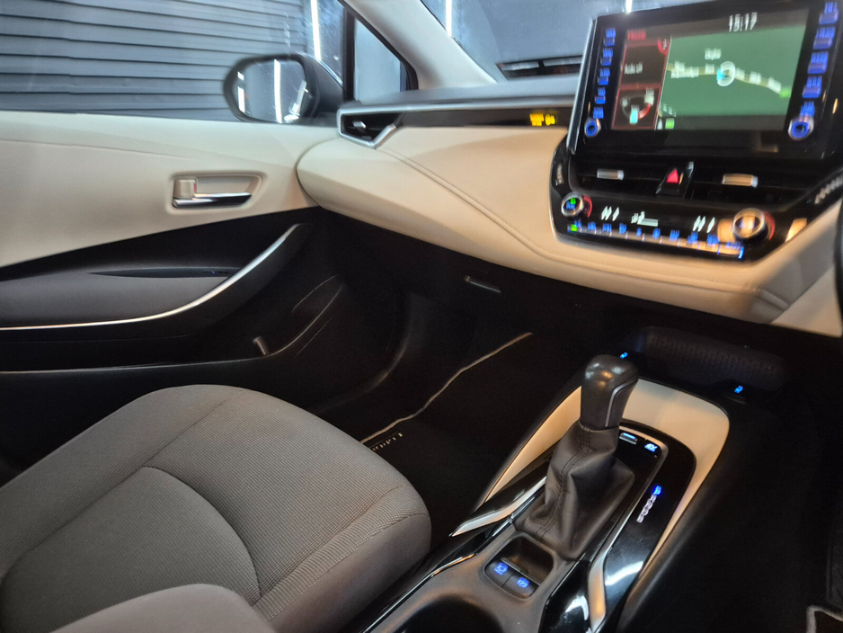 2019 Toyota Corolla - image 8