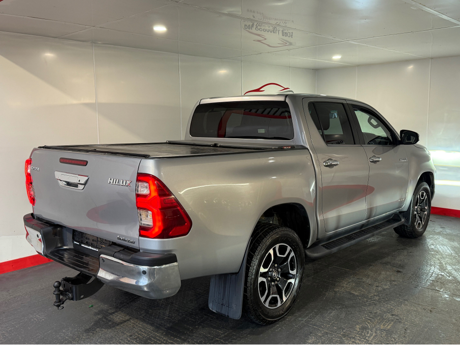 2021 Toyota Hilux INVINCIBLE D-4D 4WD DCB