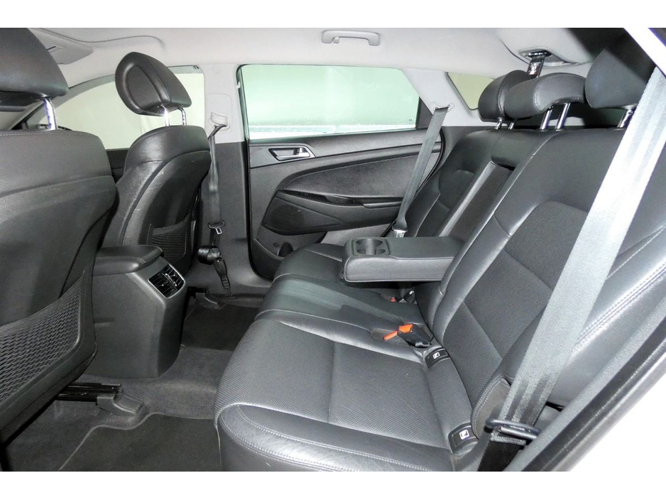 2016 Hyundai Tucson - image 16