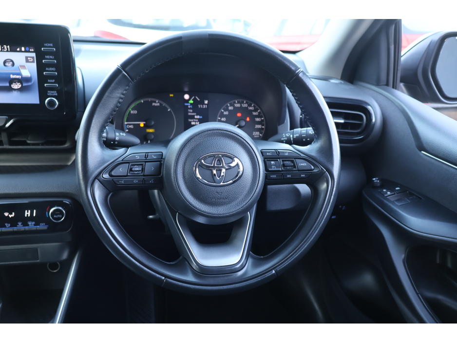 2023 Toyota Yaris HYBRID LUNA 4DR AUTO Great Spec 12 Months Warranty €18,495