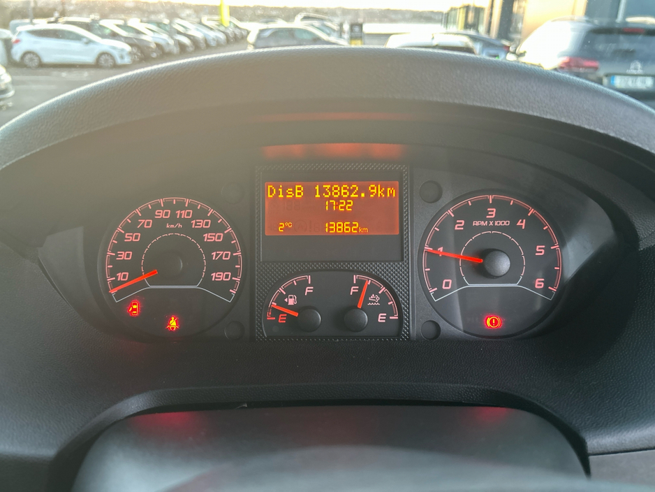 2024 Citroen Relay - image 11