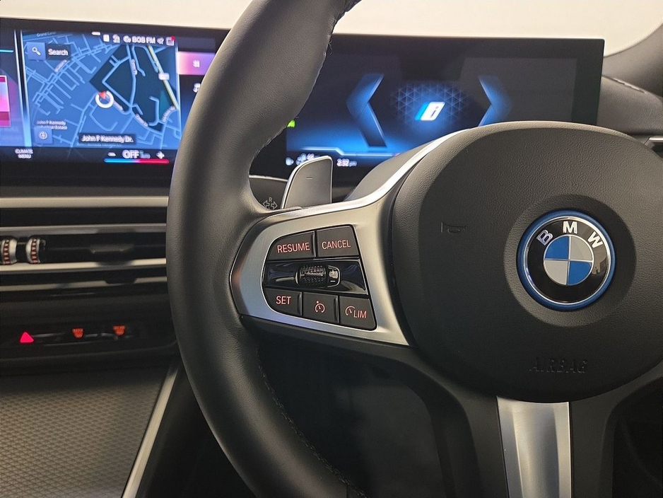 2024 BMW 3 Series - image 17