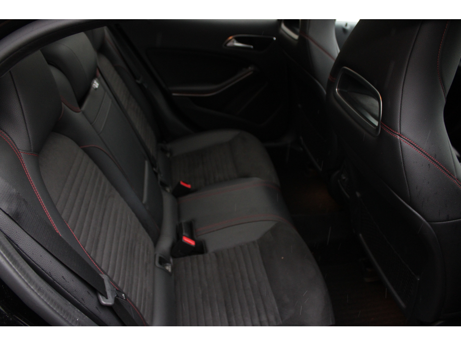 2017 Mercedes-Benz GLA Class GLA220 D 4MATIC AMG-LINE PREMIUM 5DR ESTATE 4 MATIC AUTO //  STUNNING CAR FINISHED IN BLACK // BUY WITH CONFIDENCE AA AND SIMI APPROVED DEALER 2026 // FINANCE ARRANGED // ALL TRADE INS WELCOME //