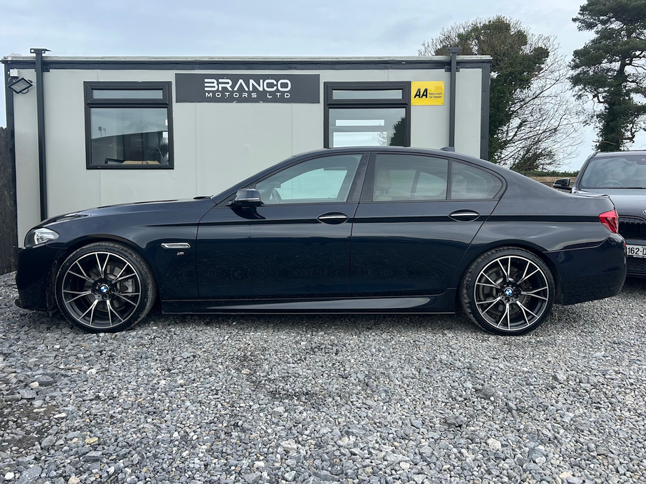 2016 BMW 5 Series - image 5