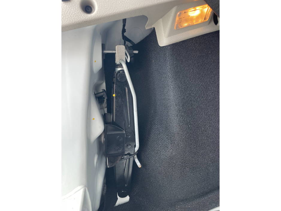 2019 Dacia Sandero - image 15