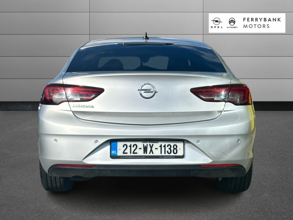 2021 Opel Insignia - image 13
