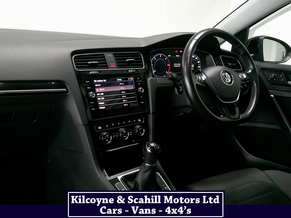 2017 Volkswagen Golf - image 16