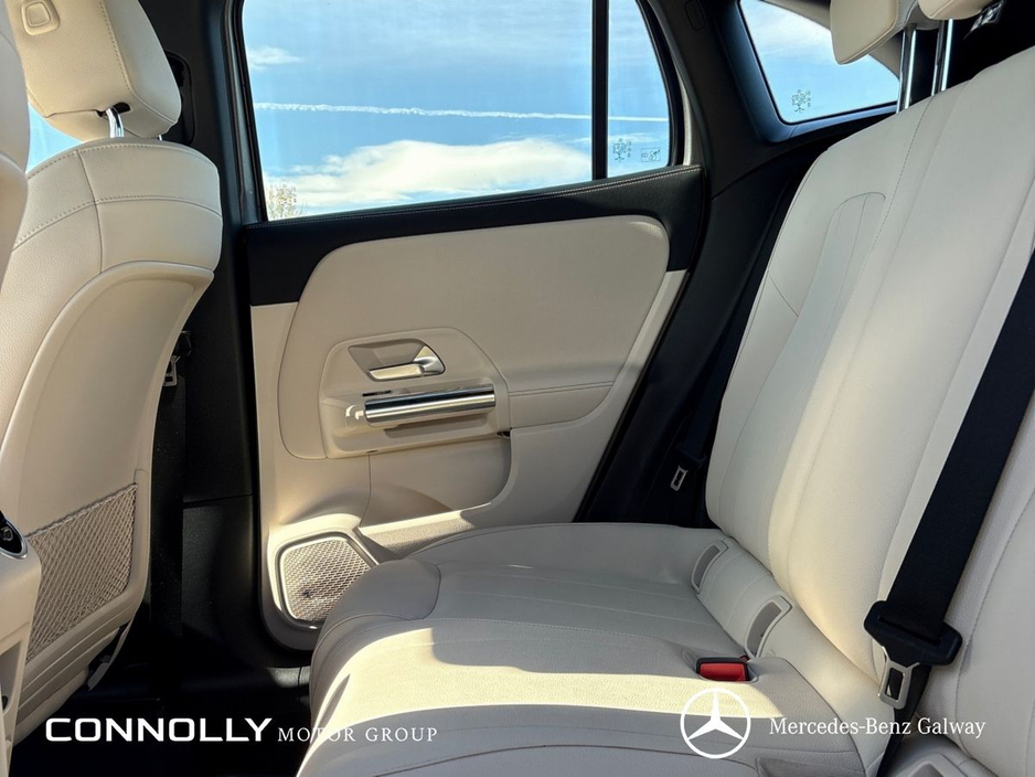 2021 Mercedes-Benz GLA Class - image 6