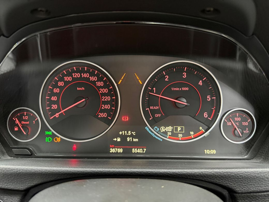 2016 BMW 3 Series - image 22