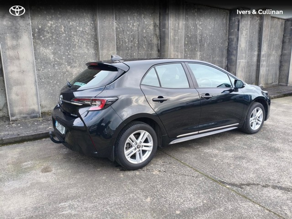 2023 Toyota Corolla - image 2