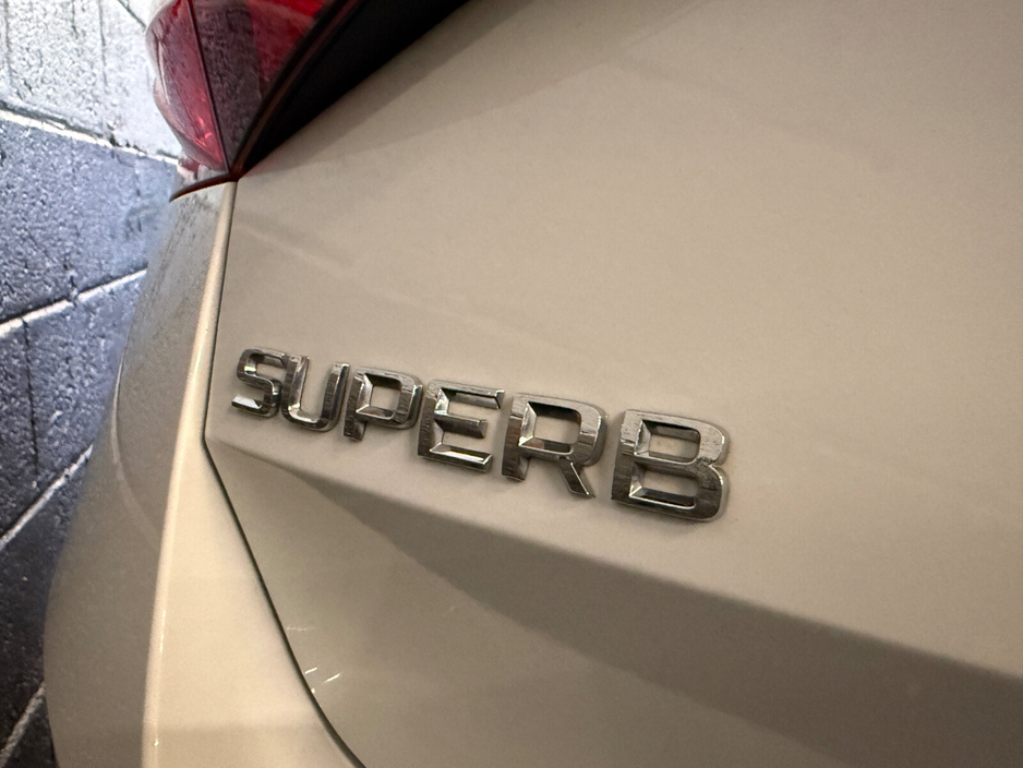 2022 Skoda Superb SUPERB C AMB 1.4TSI 218HP iV DSG €25,900