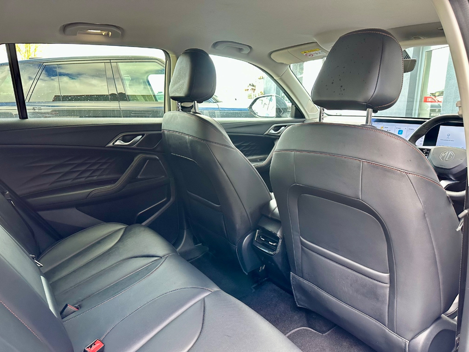 2025 MG HS - image 23