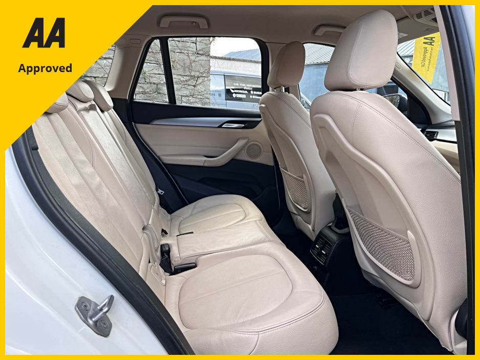 2017 BMW X1 - image 20