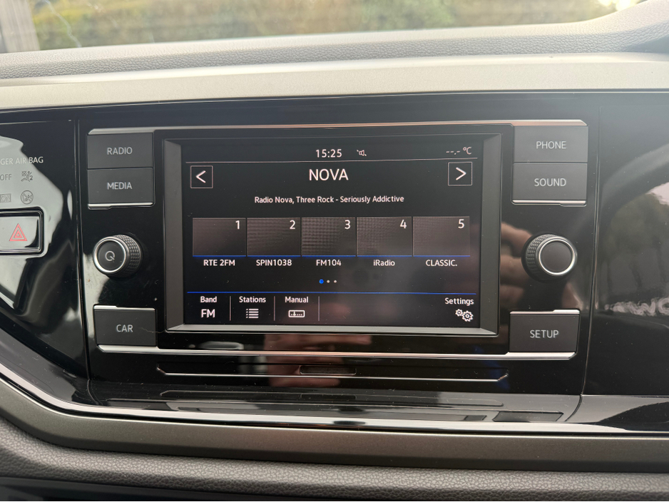 2018 Volkswagen Polo - image 11