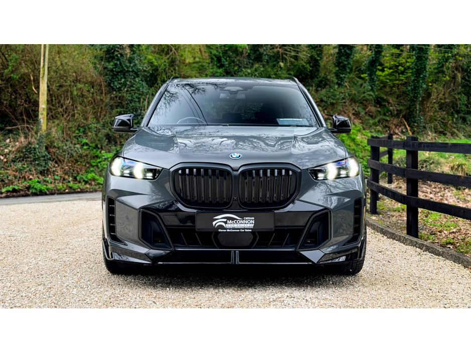 2023 BMW X5 - image 9