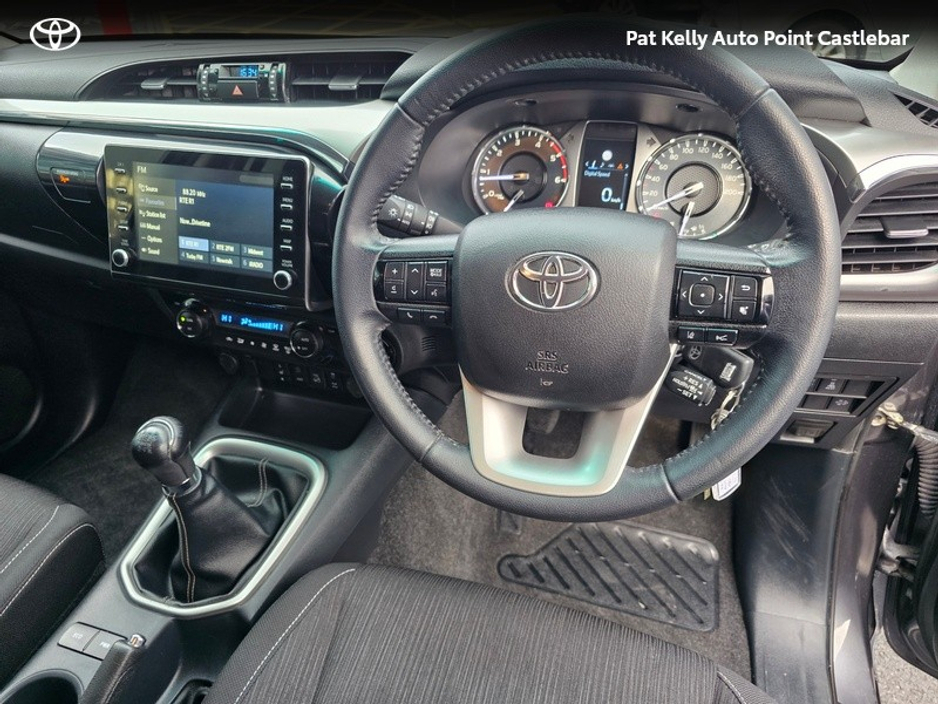 2024 Toyota Hilux - image 8