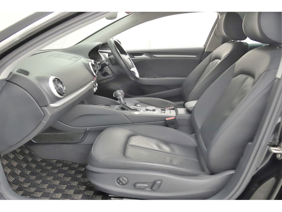 2015 Audi A3 1.4 TFSI S-TRONIC 5DR *FULL LEATHER*PARK SENSORS* €15,890