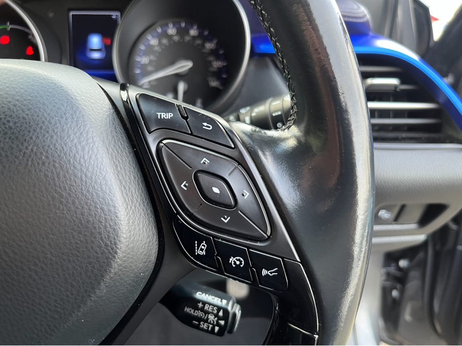 2018 Toyota C-HR DYNAMIC AUTOMATIC HYBRID 1.8 PETROL //MASSIVE SPEC//JBL SOUND SYSTEM//SAT NAV//FULL LEATHER HEATED SEATS//REVERSE CAMERA// €18,950