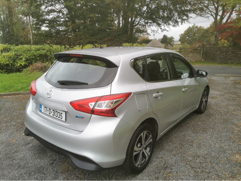 2017 Nissan Pulsar - image 9