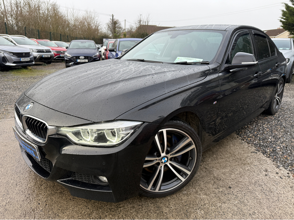 2017 BMW 3 Series - image 2