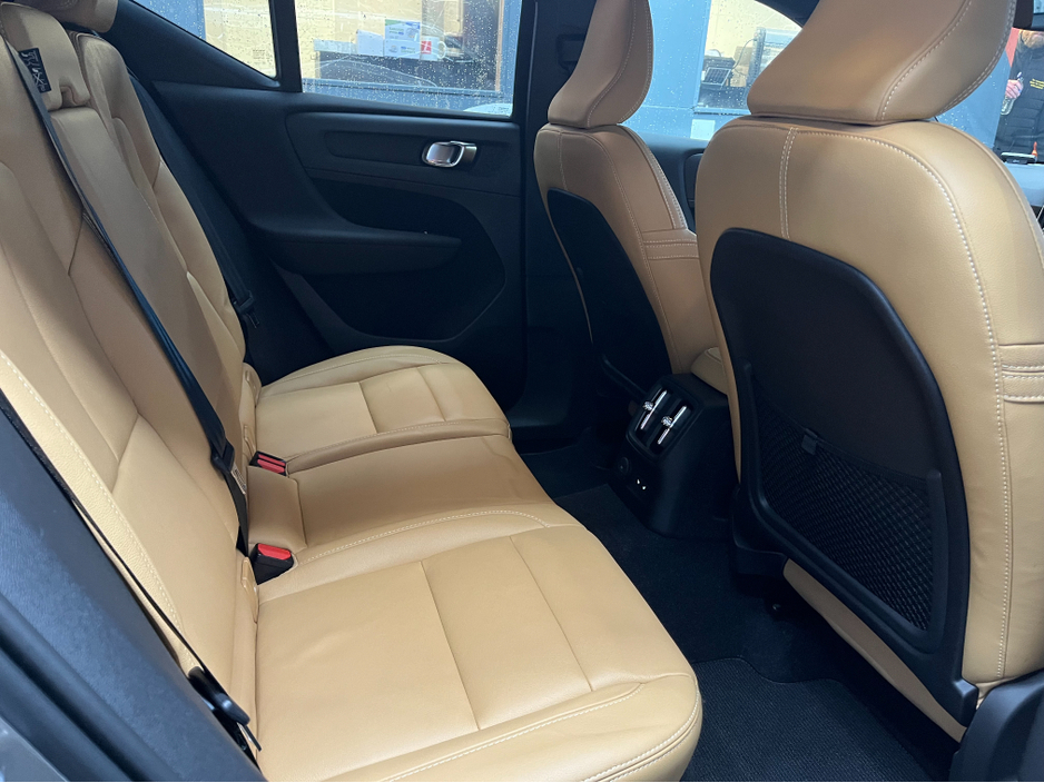 2020 Volvo XC40 €30950! 2020 VOLVO XC40 RECHARGE PLUG-IN HYBRID T5 1.5 AUTOMATIC / CRUISE CONTROL / 360° PARKING CAMERA / ELECTRIC MEMORY & HEATED SEATS / PANORAMIC SUNROOF / HEATED STEERING WHEEL / APPLE CARPLAY €30,950