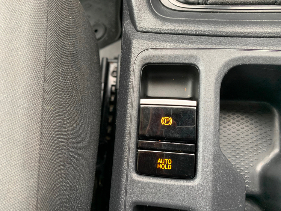 2022 Volkswagen Caddy - image 23