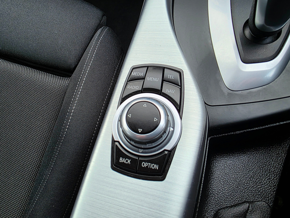 2017 BMW 1 Series - image 15