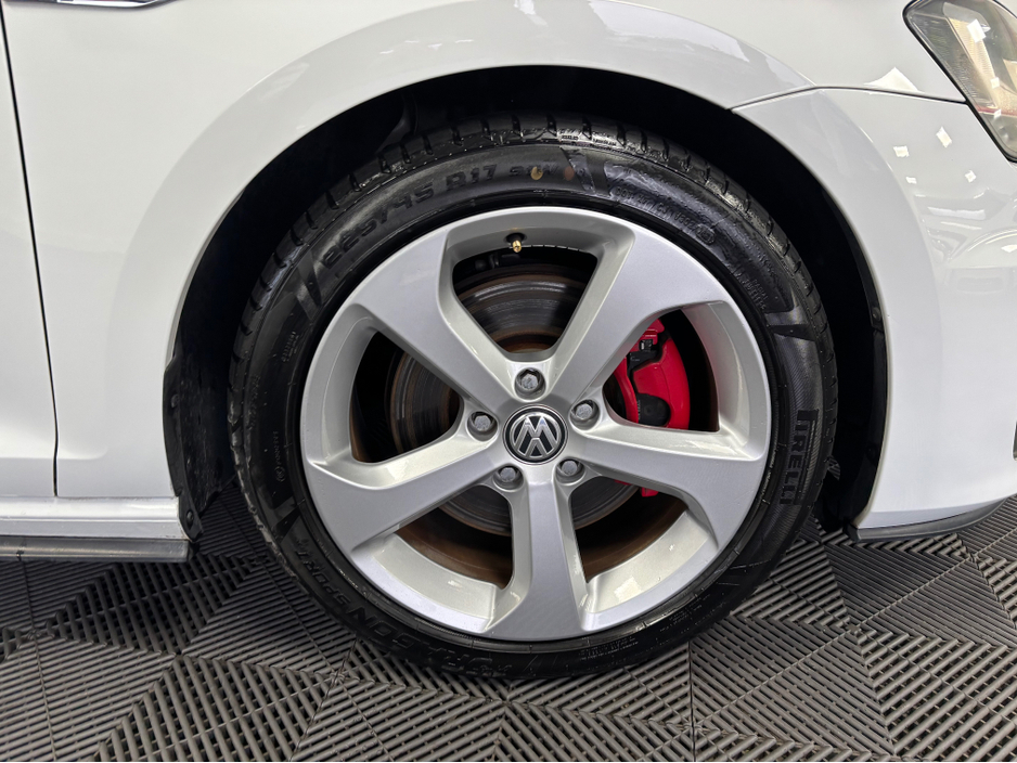 2014 Volkswagen Golf *VOLKSWAGEN GOLF GTI* *DSG* *KEYLESS ENTRT* *LOW MILEAGE* *PARKING SENSORS* *BT AUDIO* *DRIVE MODES* *TRADE INS WELCOME* *6 MONTH WARRANTY* €18,950