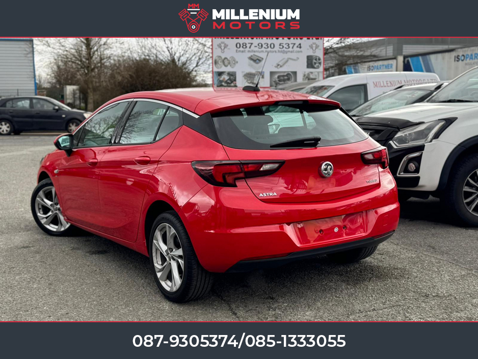 2016 Vauxhall Astra - image 6