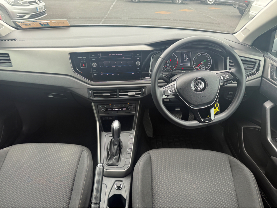 2018 Volkswagen Polo - image 12