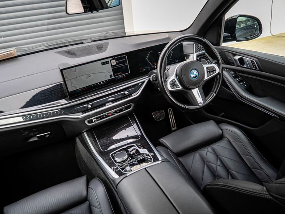 2024 BMW X5 - image 16