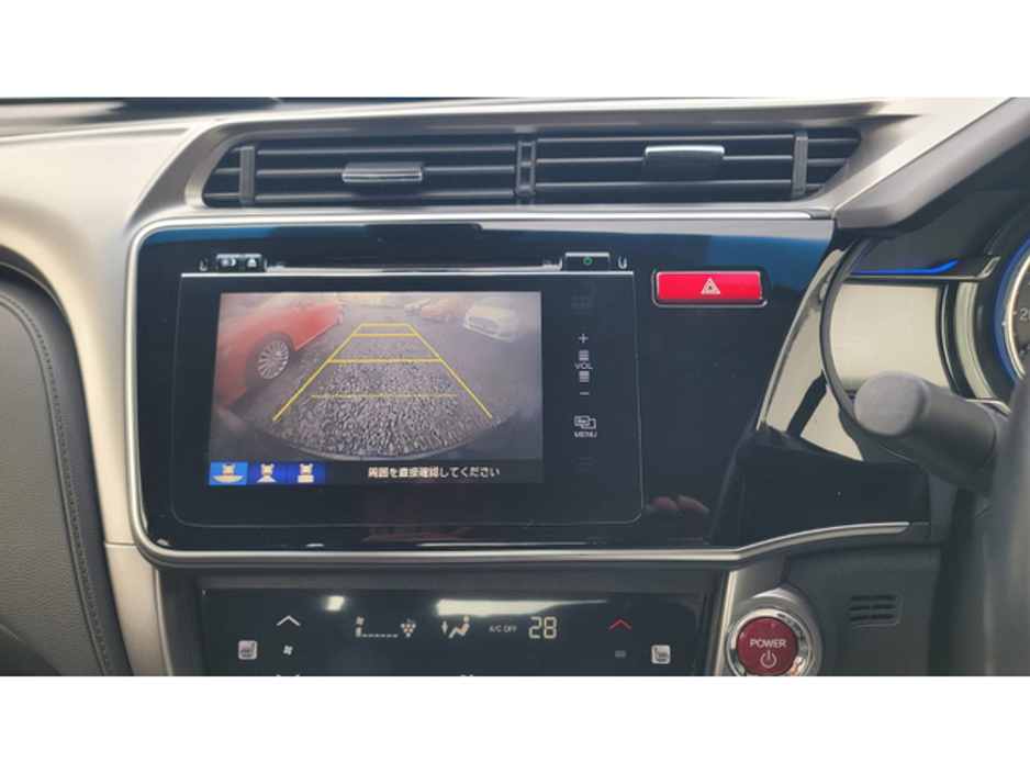 2017 Honda Grace - image 17