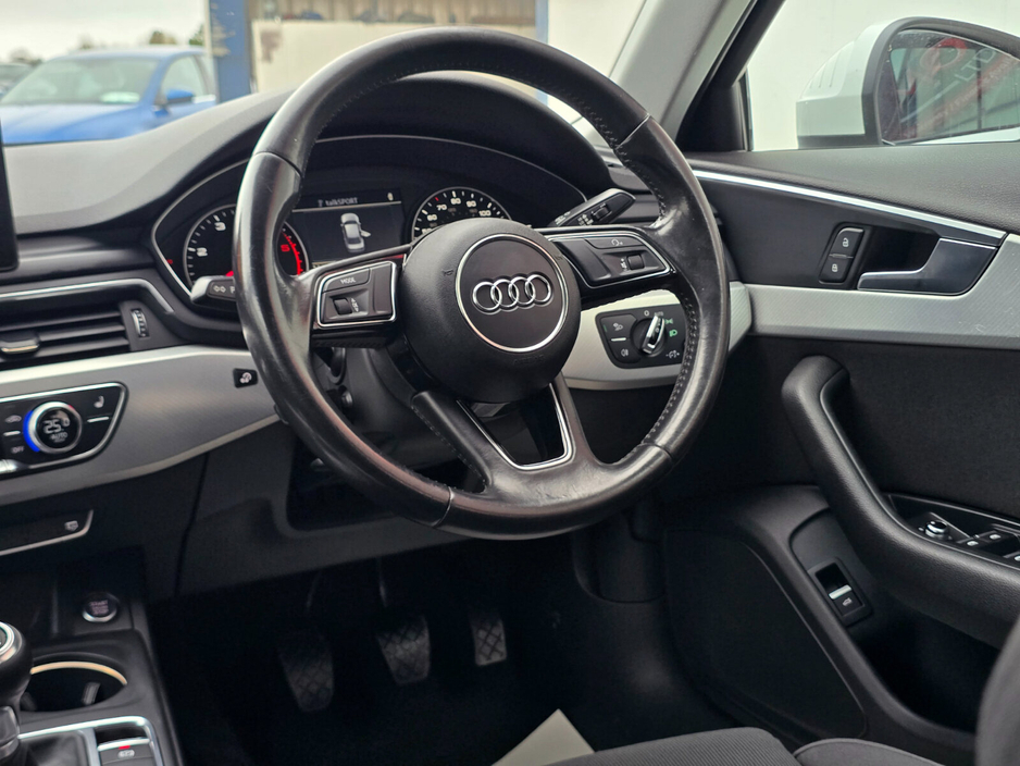 2016 Audi A4 - image 20