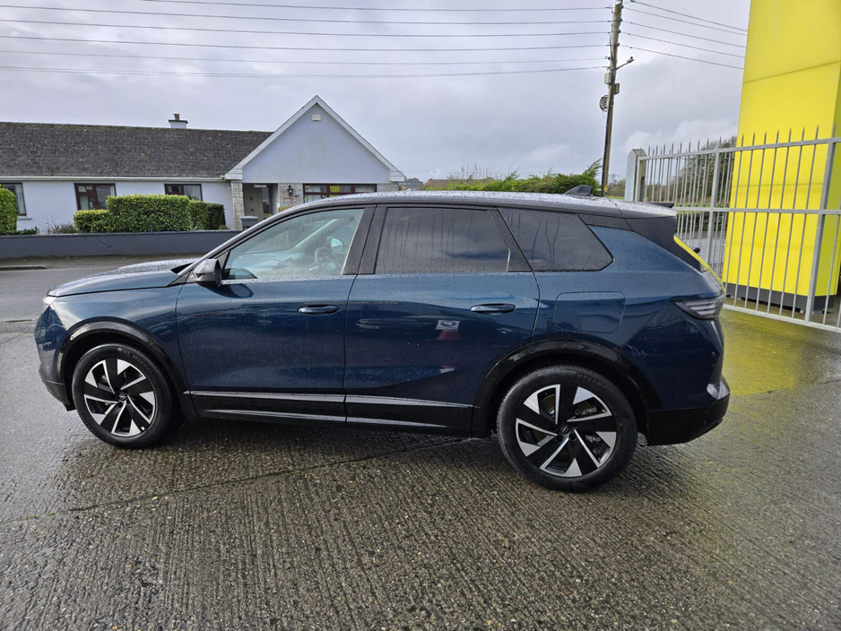 2025 Opel Grandland GS 73 kWh BEV €38,000