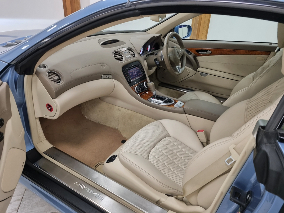 2010 Mercedes-Benz SL Class - image 22