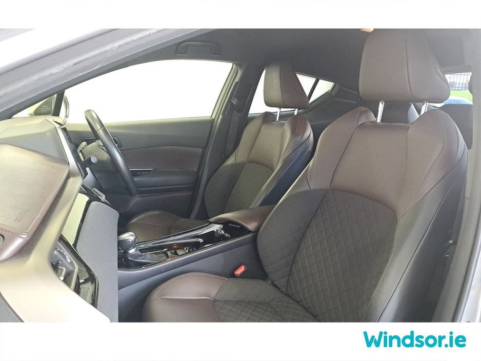 2017 Toyota C-HR HYBRID AUTO €17,995