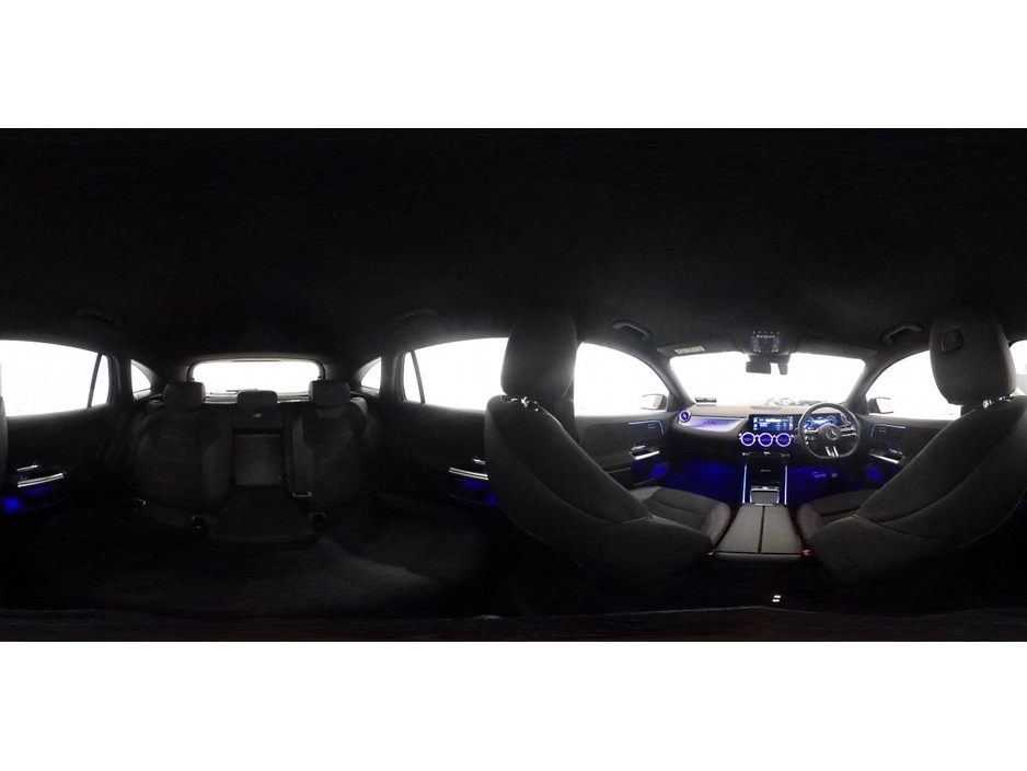 2024 Mercedes-Benz EQA - image 2